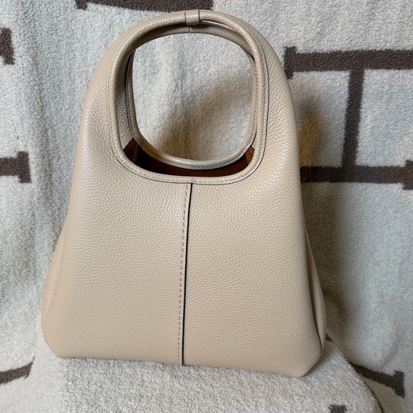 Coach Lana Shoulder Bag 23 - Picture 3 of 12